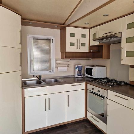 Camping Le Clos De Balleroy Zewnętrze zdjęcie