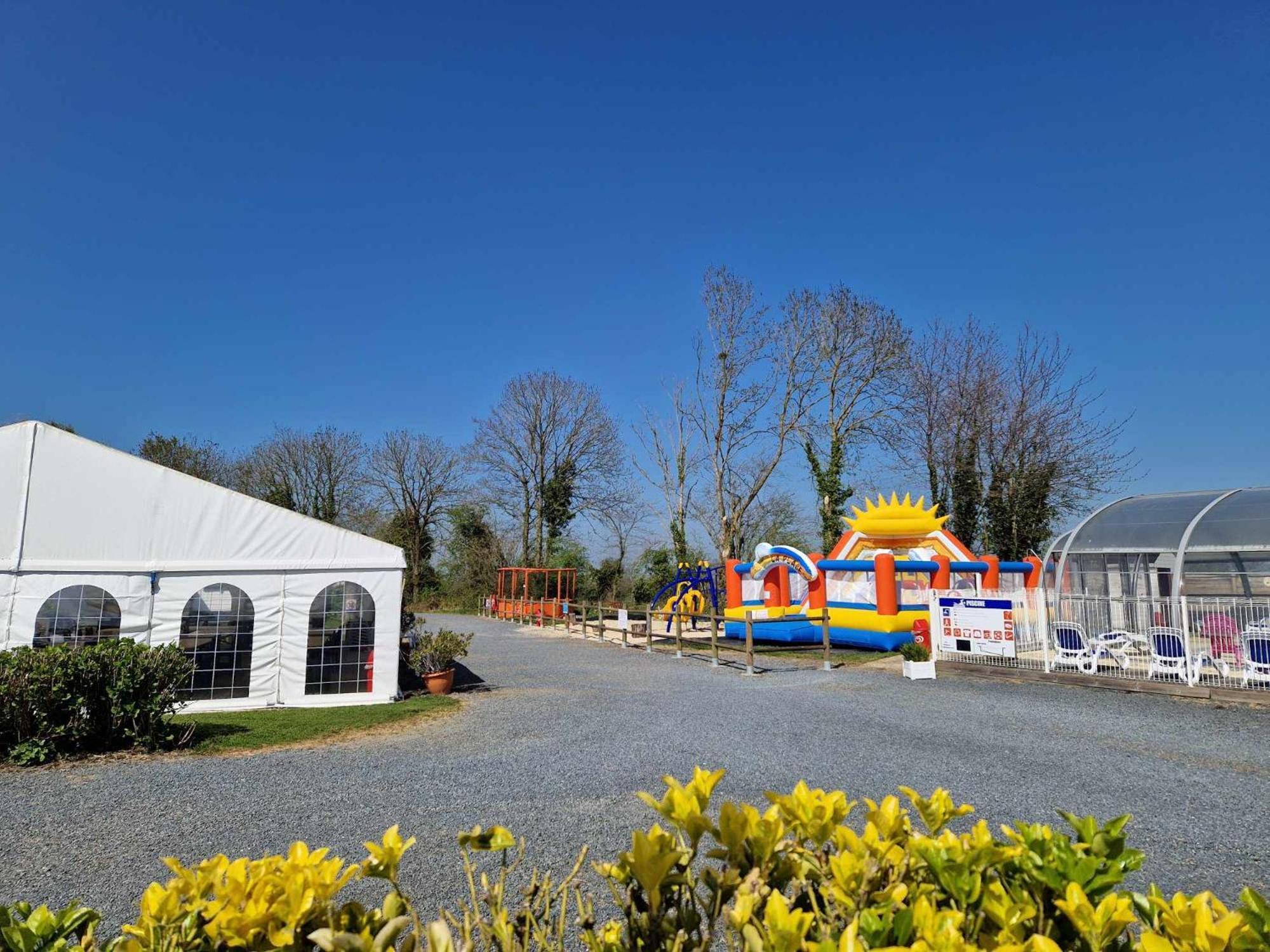 Camping Le Clos De Balleroy Zewnętrze zdjęcie