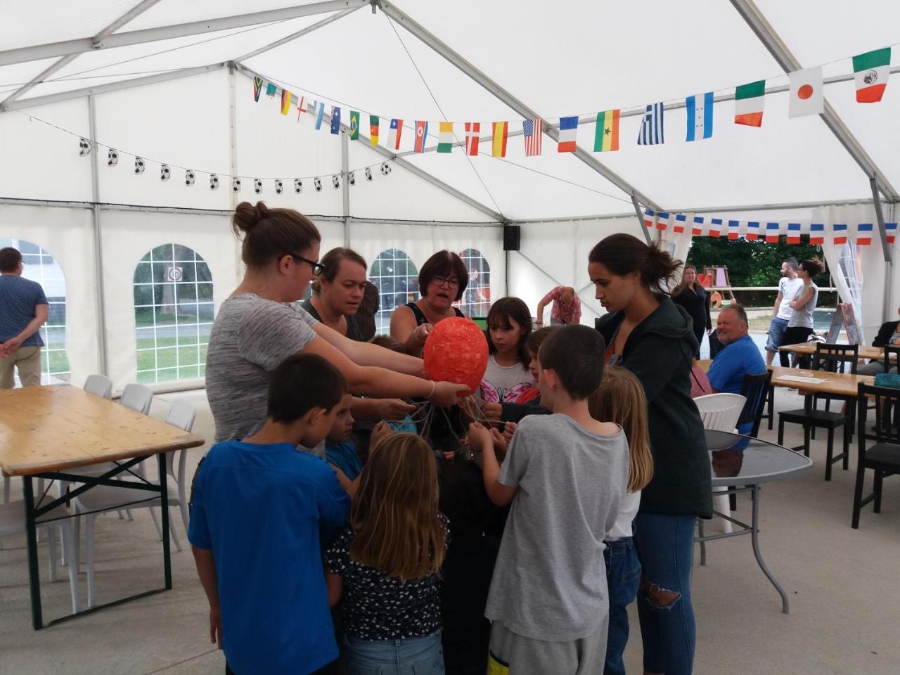Camping Le Clos De Balleroy Zewnętrze zdjęcie